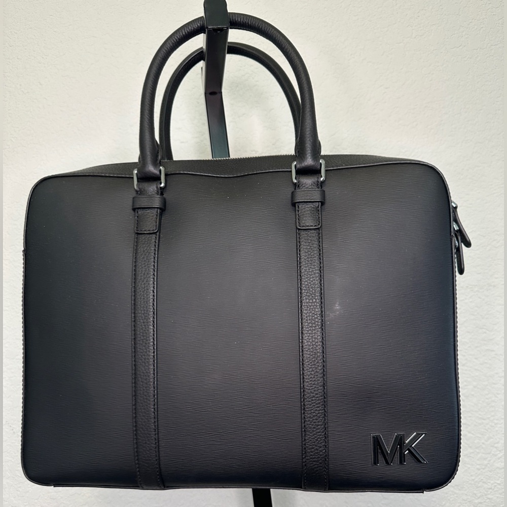 Micheal Kors | Hudson Crossgrain Leather Briefcase - Picture 4 of 6